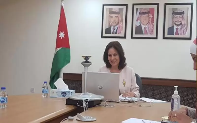 زواتي: نهدف لتشجيع استخدام وسائل النقل