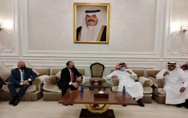 الأمير علي يصل الكويت لمتابعة المنتخب