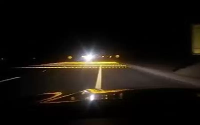 مطالب بانارة الطريق الصحراوي