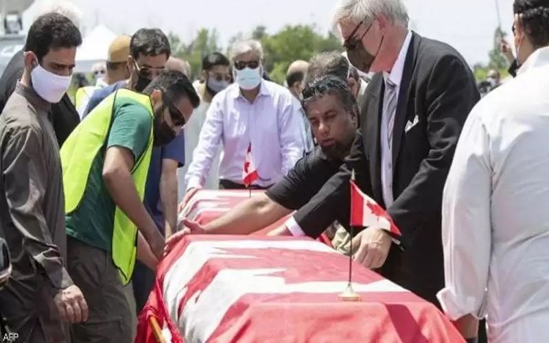 وداع حزين للعائلة المسلمة في كندا