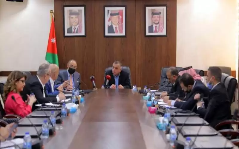 دودين: الحكومة تنظر بإيجابية للنقد البناء