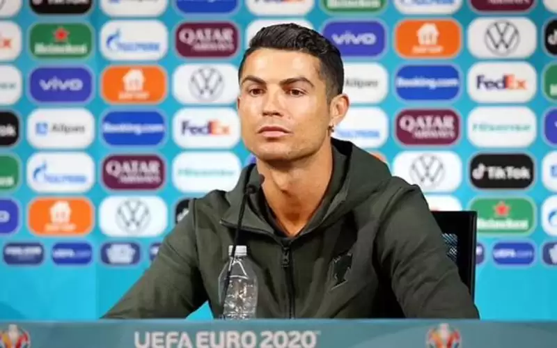 سبب غضب رونالدو في المؤتمر الصحفي