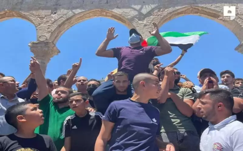 مسيرة نصرة للرسول في الأقصى