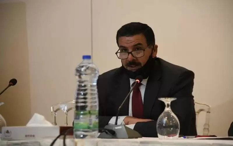 الهلالات: انتخابات البلديات واللامركزية في شهر