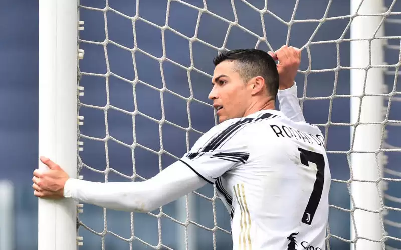 مشاهير أسقطوا أسهم شركات كبرى بكلمة