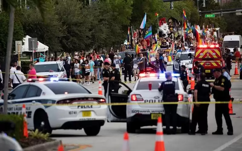 قتيل جراء دهس سيارة مسيرة للمثليين