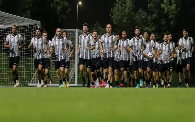 المنتخب الوطني لكرة القدم يلتقي جنوب