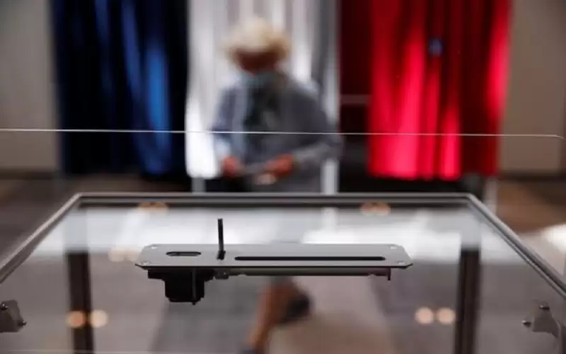 استطلاع: حزب ماكرون سيفشل في التأهل