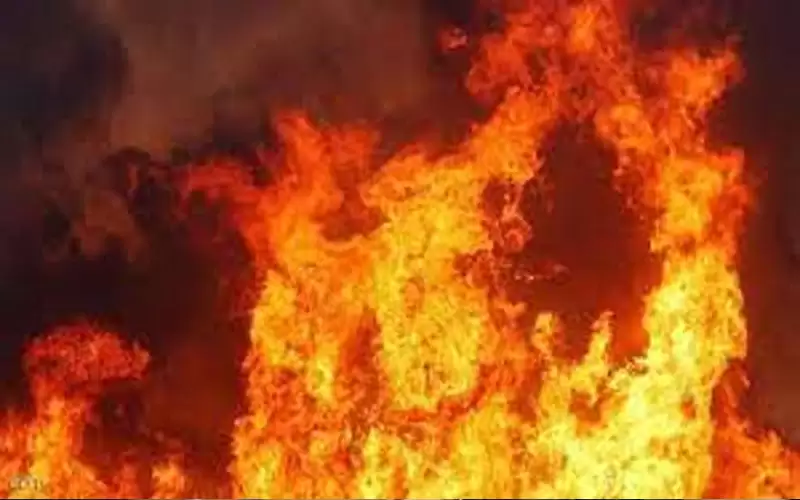 وفاة عاملين عربيين بحريق قهوة في