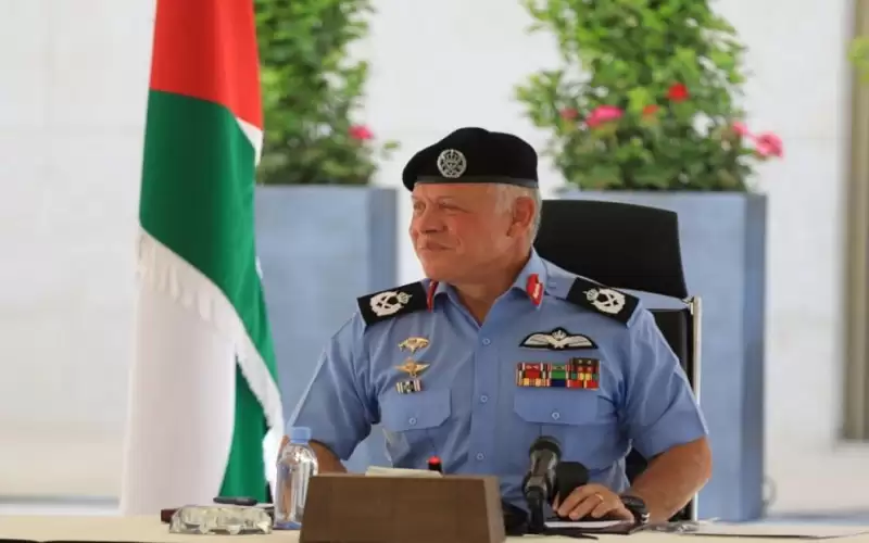 الملك يرعى مراسم تسليم علم مديرية