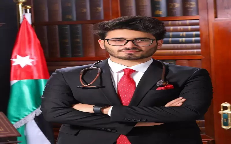 الدكتور فارس امجد العبادي مبارك التخرج