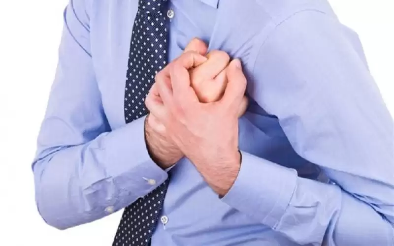 علامات في الأيدي تحذر من الإصابة