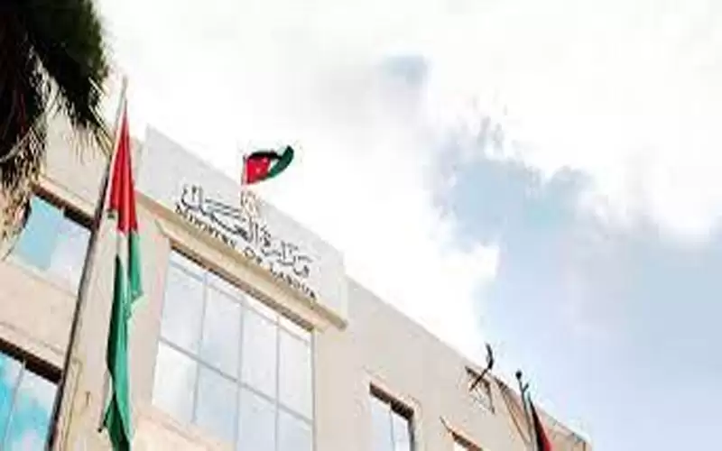 إجراءات لقوننة أوضاع العمالة الوافدة المخالفة