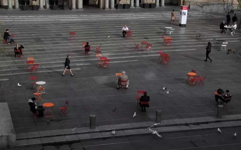 فرض إجراءات العزل العام في 3