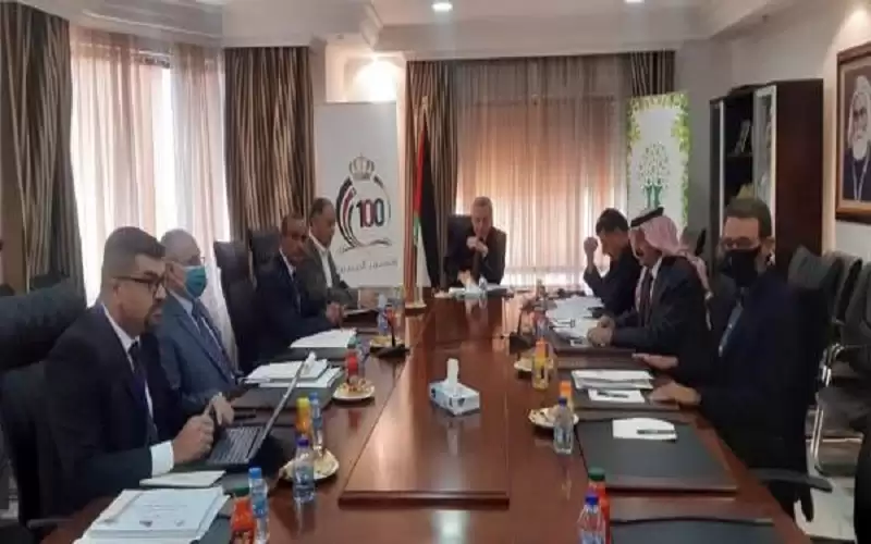 وزير البيئة يترأس اجتماع اللجنة التوجيهية
