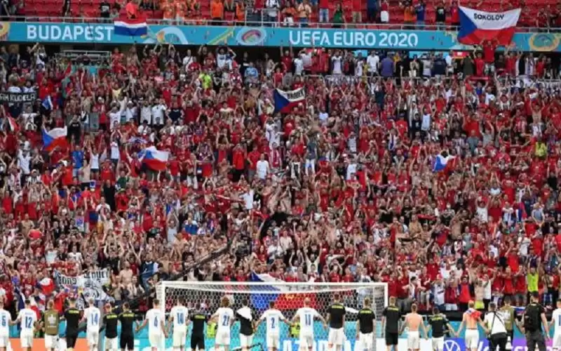 منظمة الصحة تحذر من الزحام في