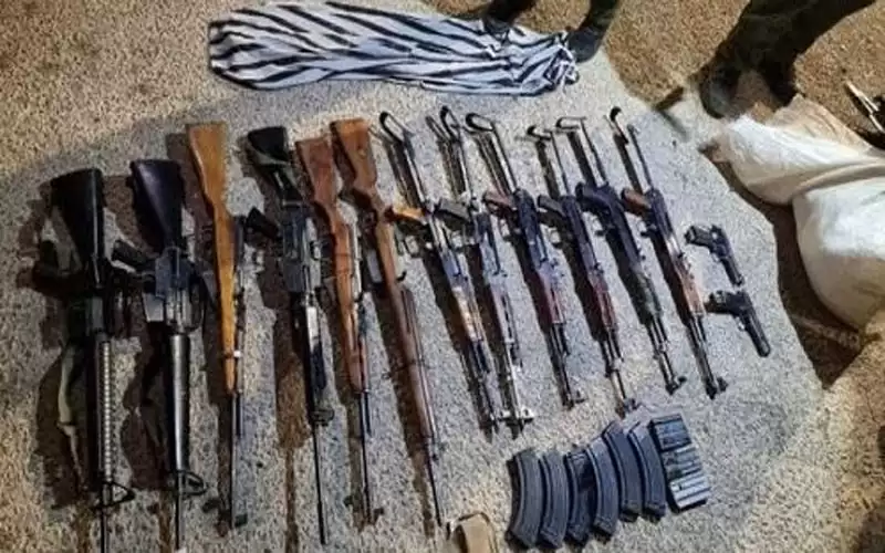 الاحتلال يحبط تهريب أسلحة من الأردن