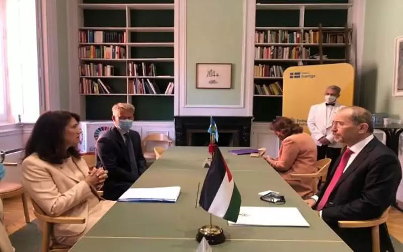 الأردن والسويد يبحثان توفير الدعم المستدام