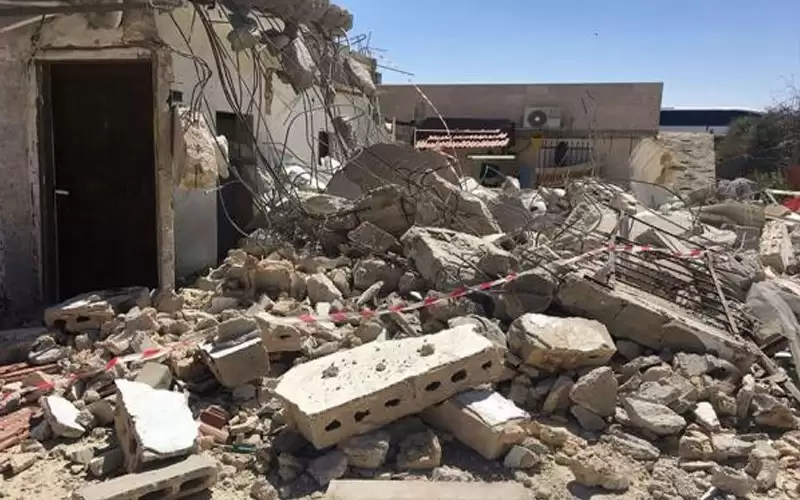 الاحتلال يجبر عائلة مقدسية على هدم