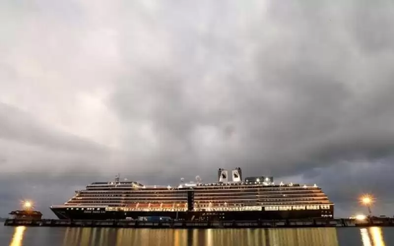 سفينة سياحية عملاقة تنطلق من السعودية