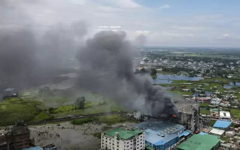 مصرع 52 شخصا في حريق بمصنع