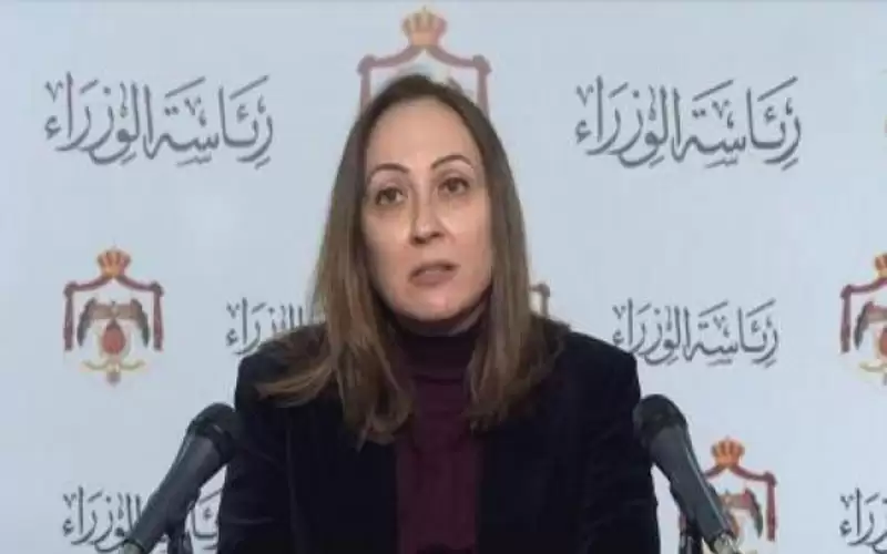 الوزيرة علي: دورنا الحفاظ على الصناعات