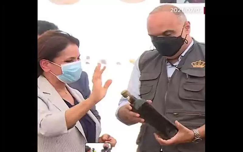 صاحب فكرة زجاجة النفط غاضب ومستاء