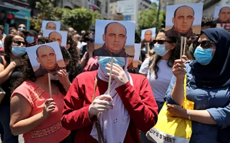 مظاهرة في رام الله تطالب برحيل