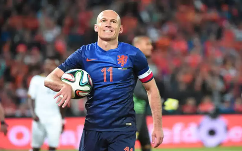 روبن يعتزل كرة القدم