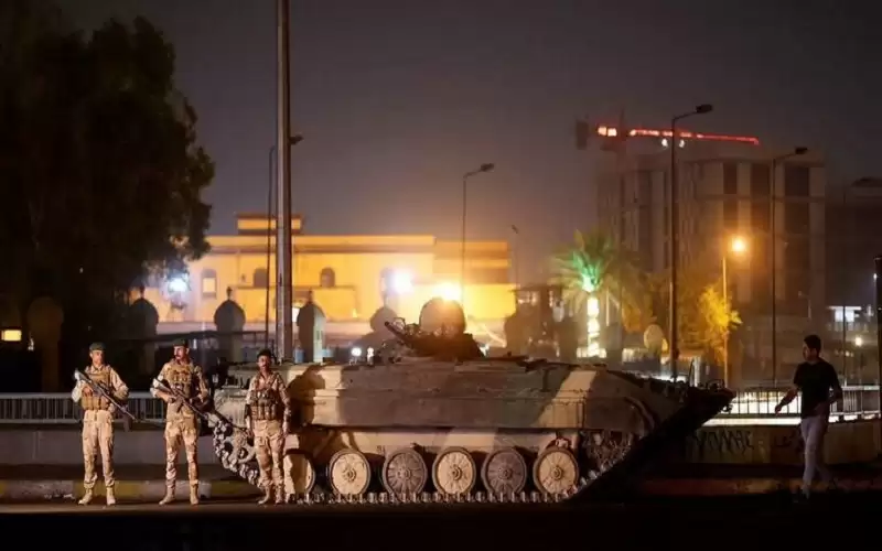 الدبابات تنتشر في شوارع بغداد