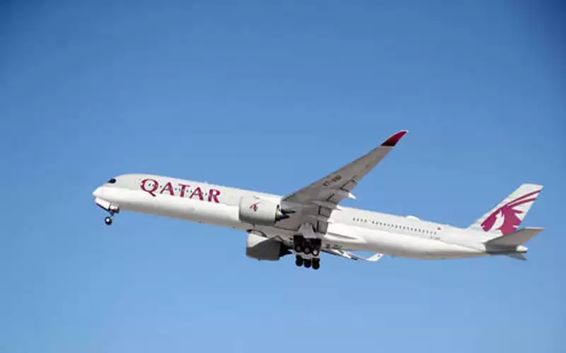 إخراج 40 عاملة منزلية من طائرة