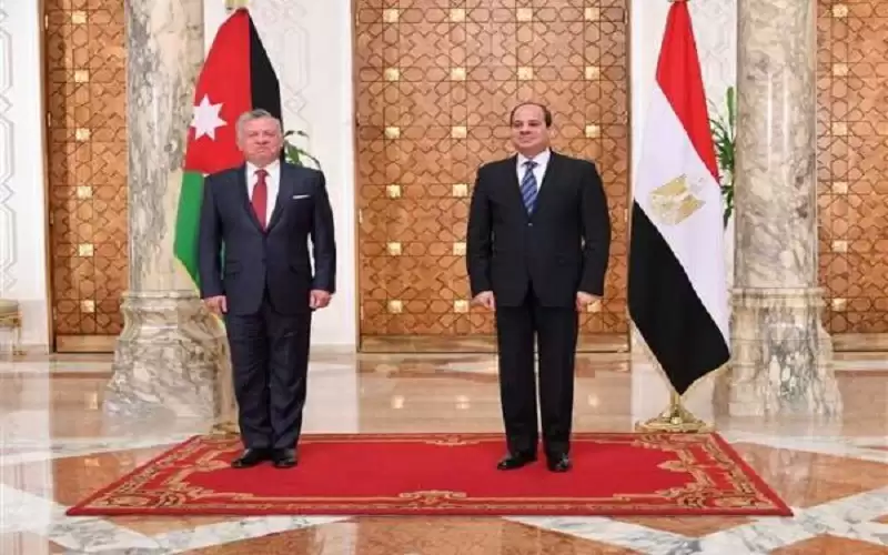 الملك يهنئ الرئيس المصري بذكرى ثورة