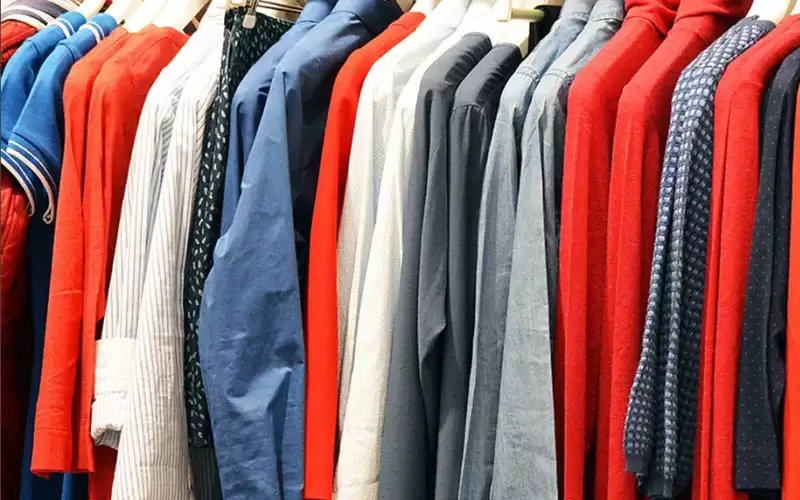 تجار الألبسة: حركة تجارية متواضعة والعروض