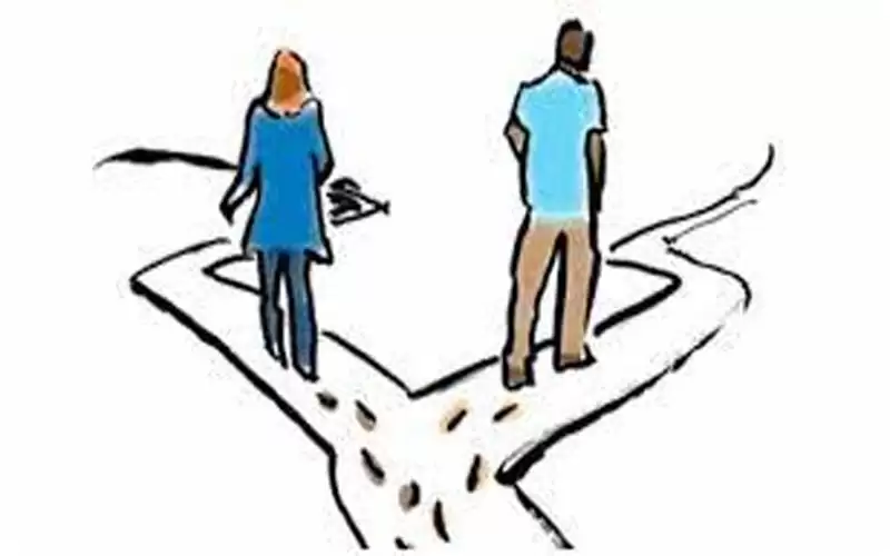 أردني يطلق زوجته بسبب 60 دينارا