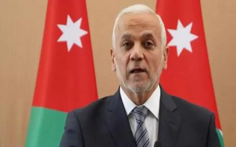 المفلح: الطفل بائع المياه في وسط