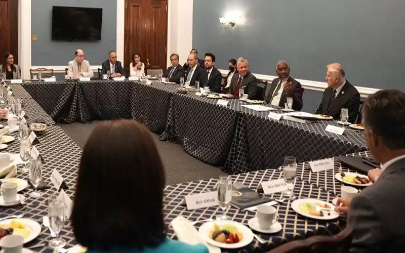 الملك يواصل لقاءاته في الكونغرس