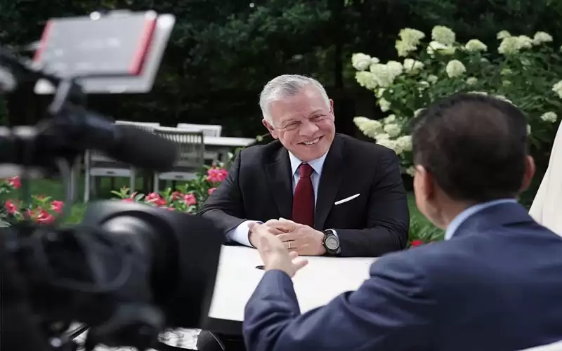 الملك يجري مقابلة مع CNN تبث