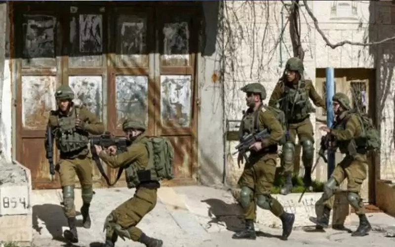 إصابات واعتقالات بين الفلسطينيين في الضفة