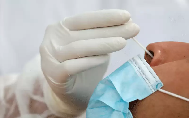 10 وفيات و760 إصابة جديدة بفيروس