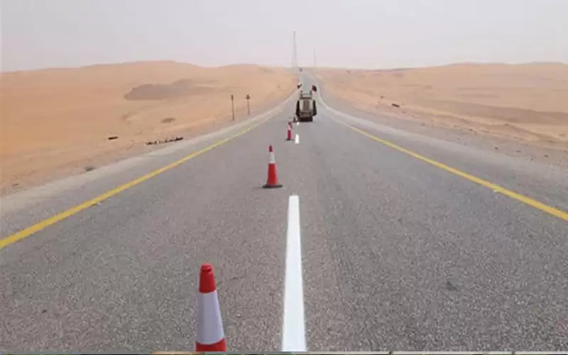 طرح عطاء إعادة تأهيل طريق الشحن