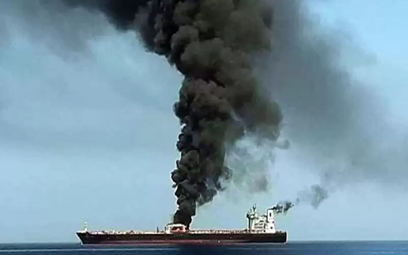 إيران تنفي ضلوعها بتفجير السفينة