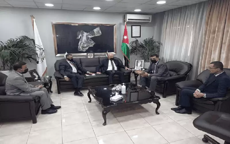 الاردن يبحث مع العراق تبادل السلع