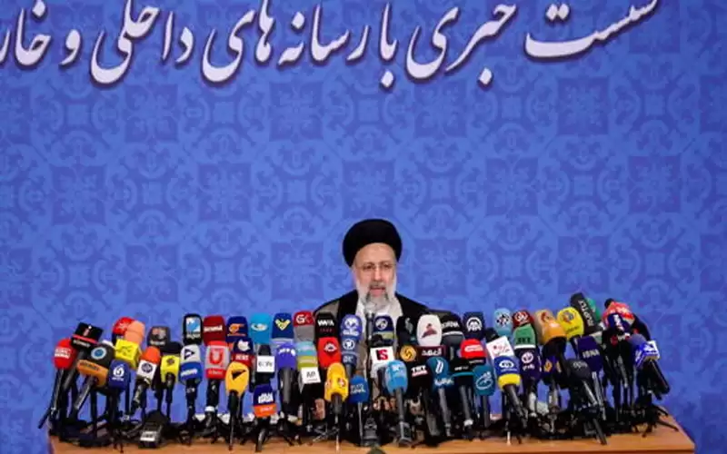 بدء مراسم تنصيب رئيسي بإيران