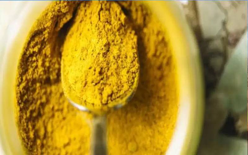 فوائد ومحاذير استخدام الكركم للبشرة