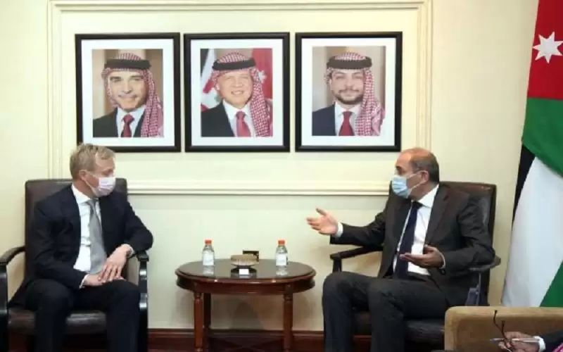 الصفدي وكوبمانز يبحثان الحفاظ على التهدئة