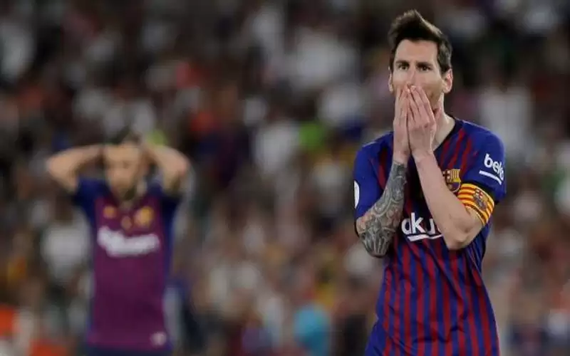 لماذا اضطر برشلونة للتخلي عن ميسي؟