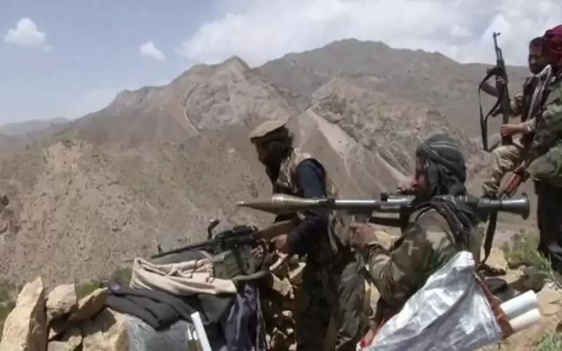 المبعوث الأميركي لأفغانستان يحث طالبان على