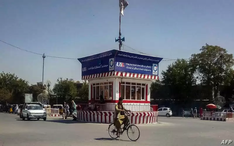 طالبان تسيطر على عاصمة جديدة