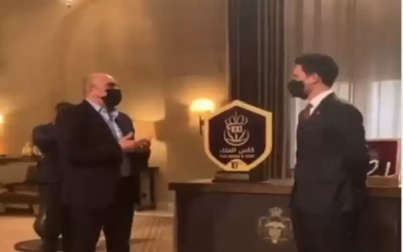 ولي العهد يكرم المنتخب الوطني لكرة