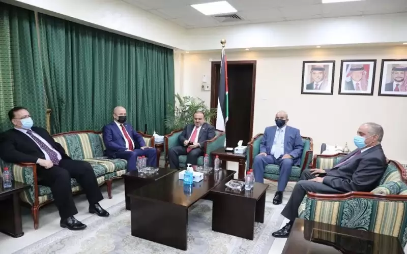 بحث تبادل الخبرات في الشأن القانوني
